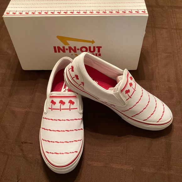 NEW MENS IN-N-OUT IN N OUT  BURGER SNEAKERS TENNIS SHOES SZ 11 COLLECTIBLE GIFT - Picture 3 of 12